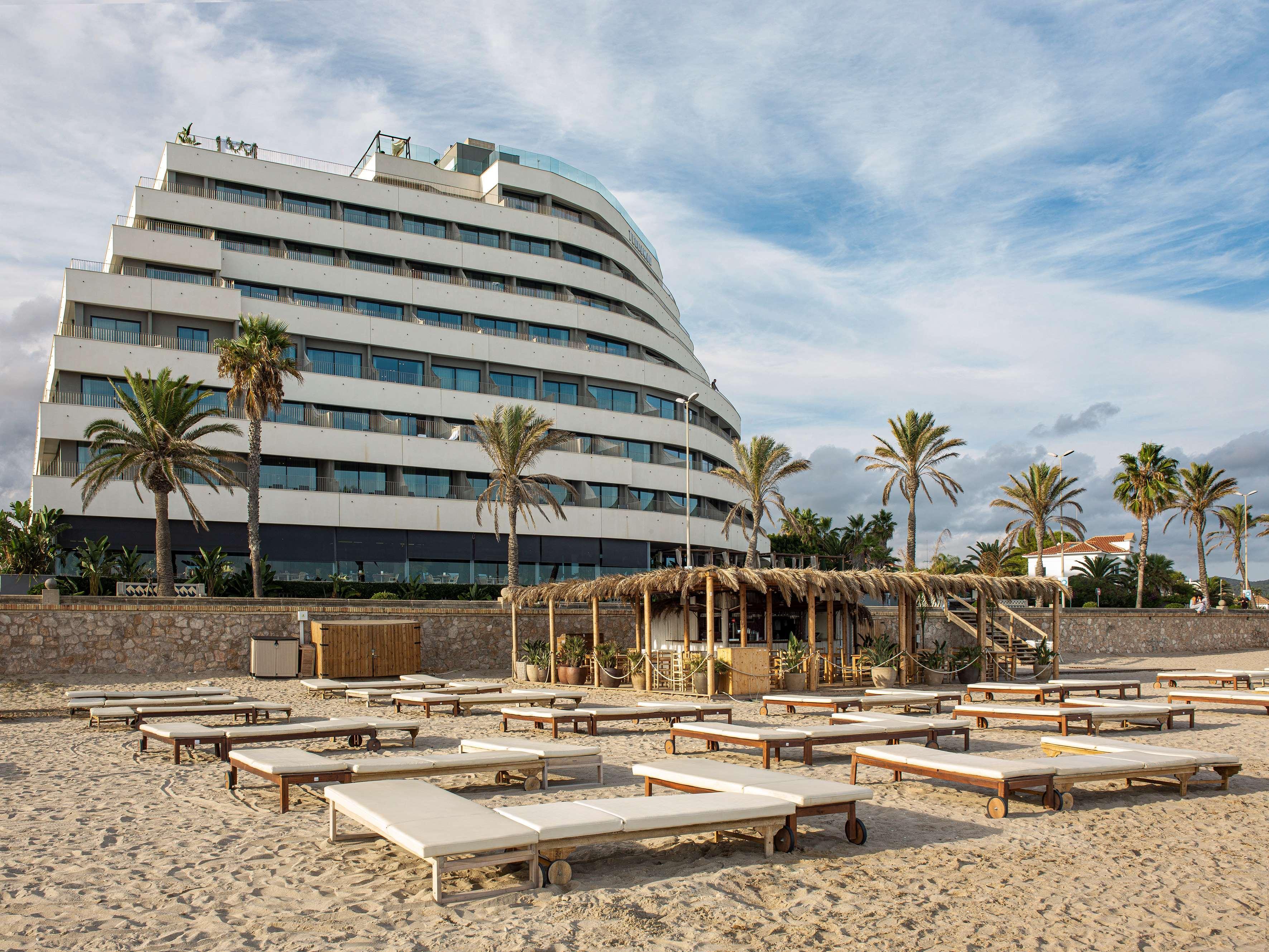 Me Sitges Terramar Hotel Luaran gambar