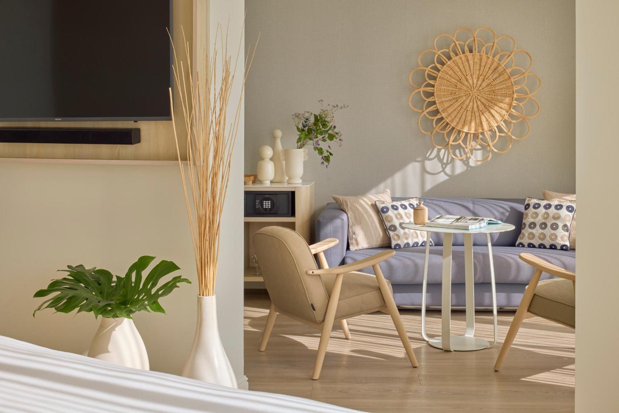 Me Sitges Terramar Hotel Luaran gambar A living room