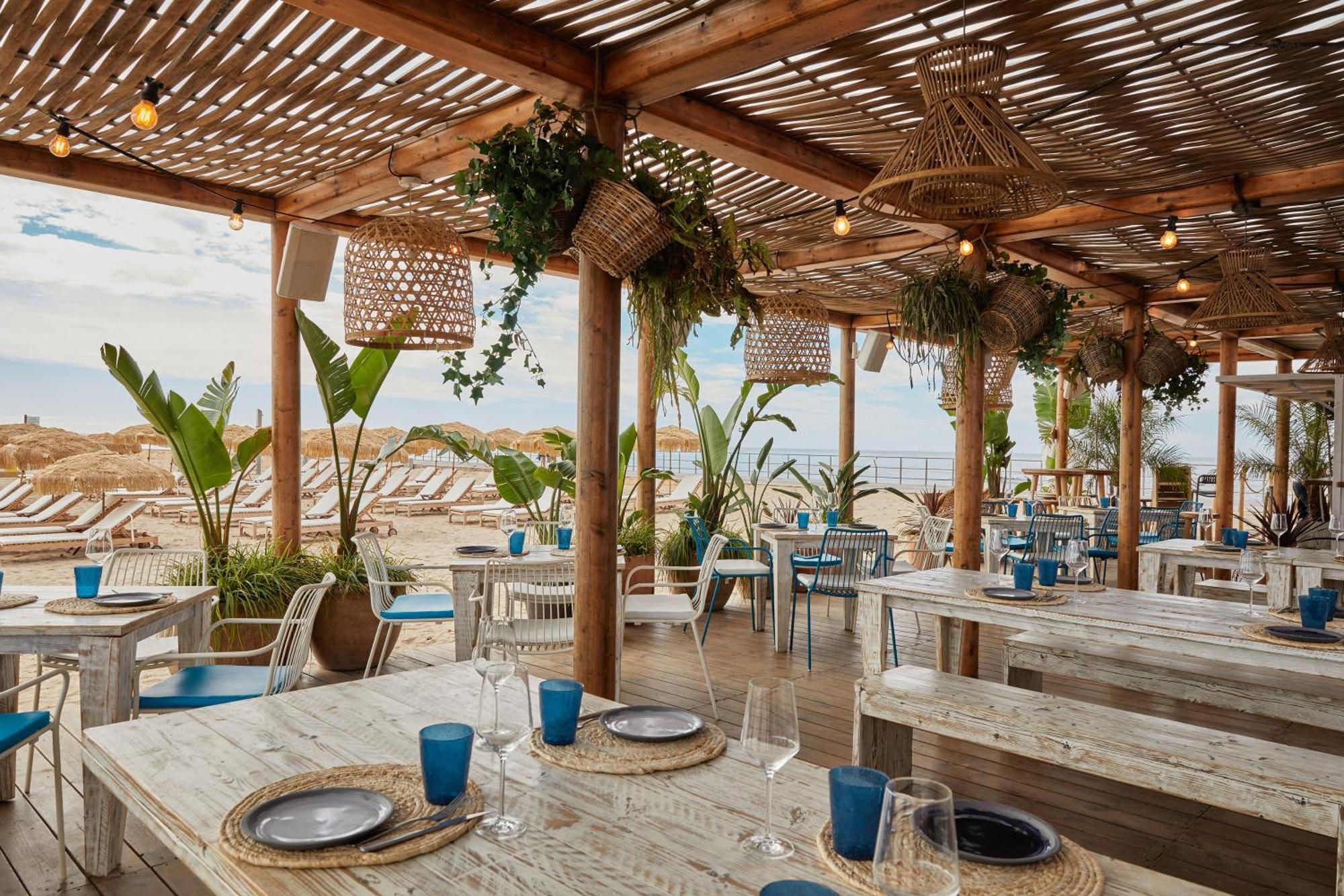 Me Sitges Terramar Hotel Luaran gambar The Beach Club