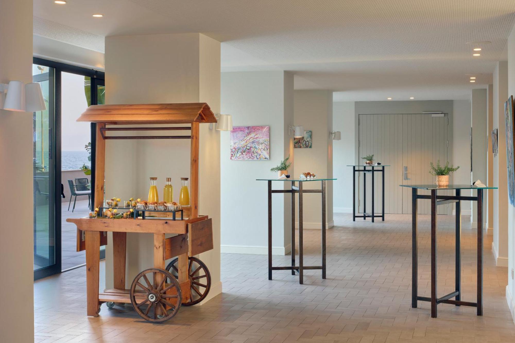 Me Sitges Terramar Hotel Luaran gambar The Gallery