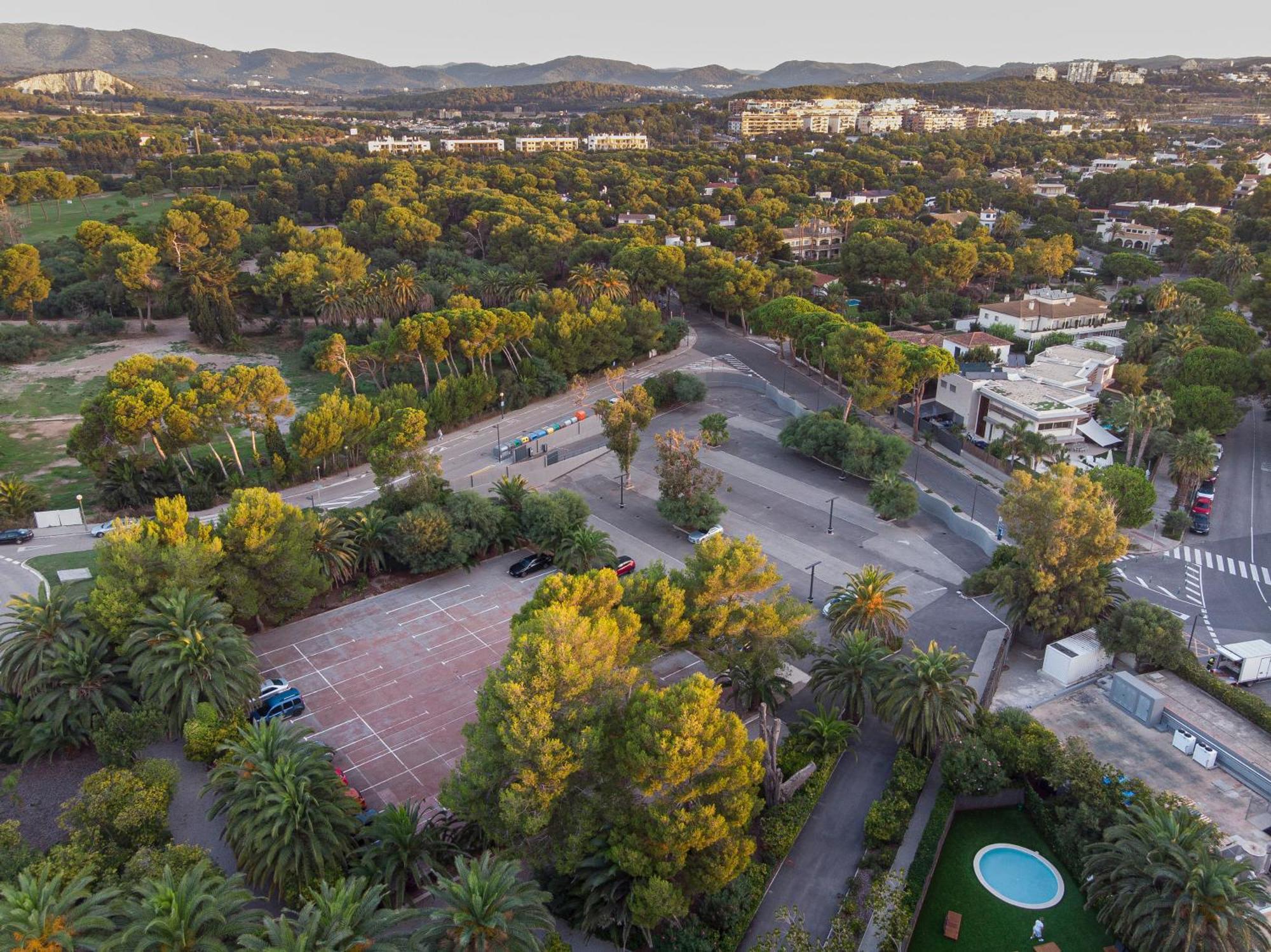 Me Sitges Terramar Hotel Luaran gambar Aerial view of the park
