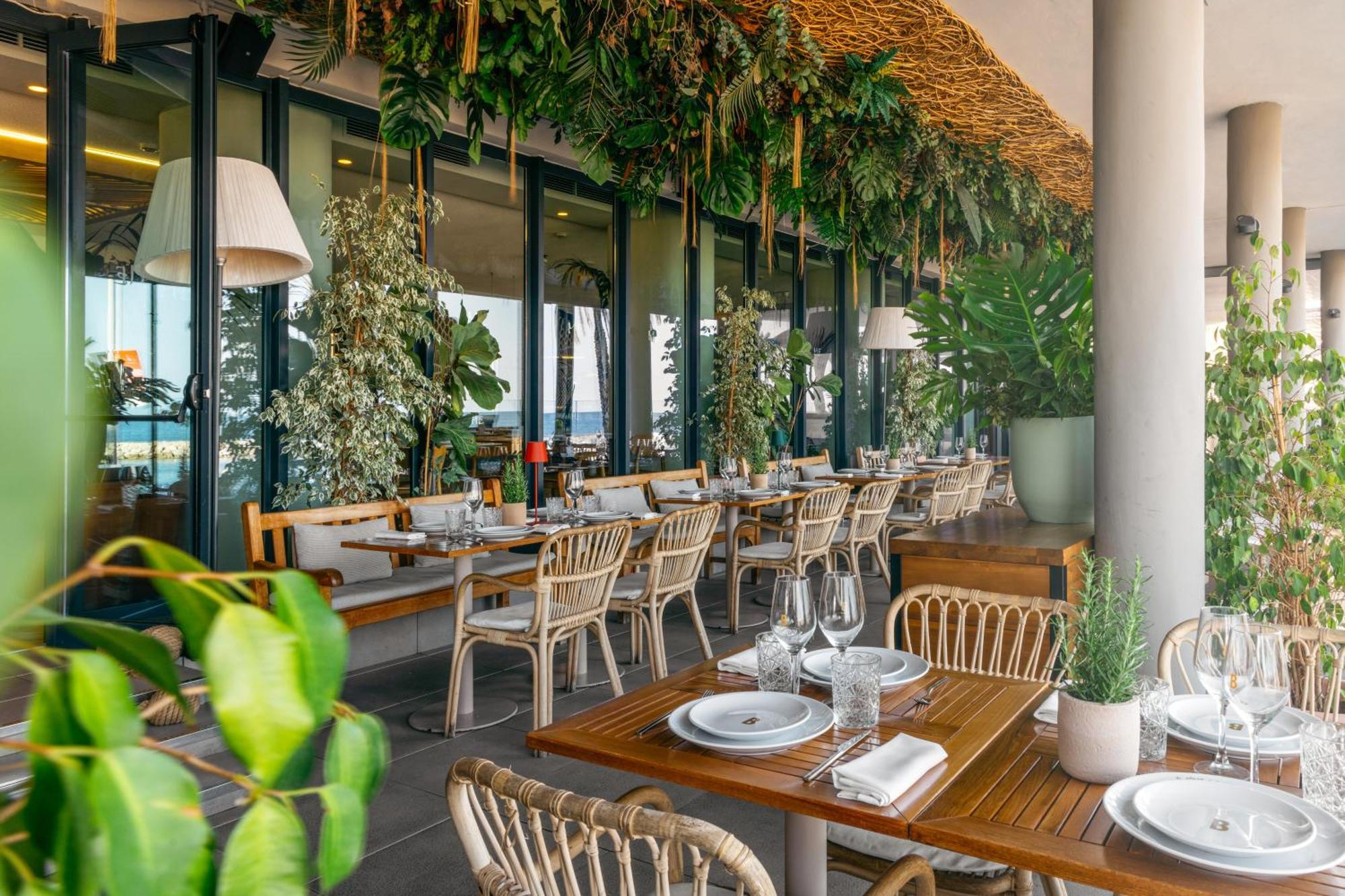Me Sitges Terramar Hotel Luaran gambar Restaurant